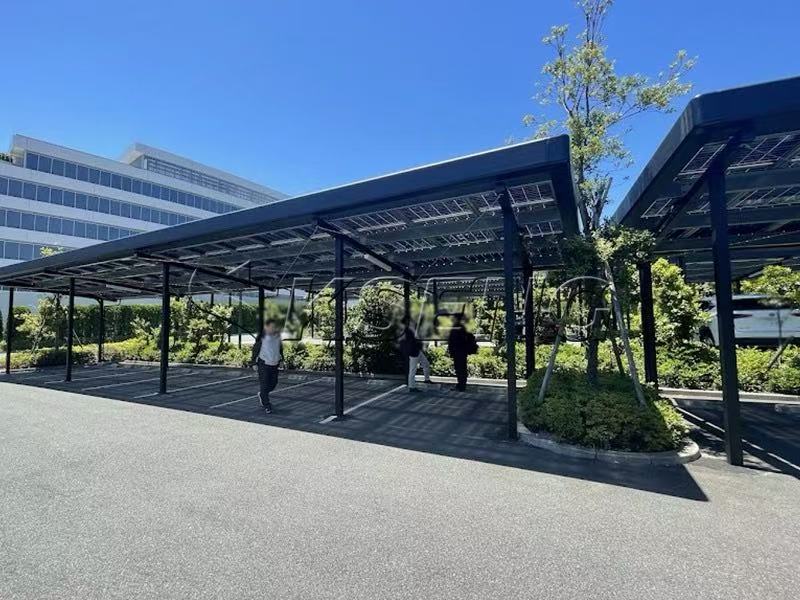 Aluminium Solar-Carport für 10 Autos Schwarz – inkl. 75 PV-Module, Komplettset mit Montage & Fundamenten